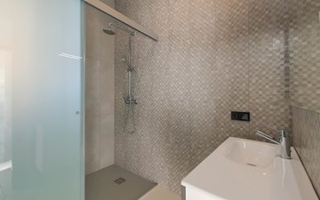 Property slide 25