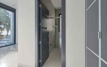 Property slide 24