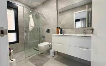 Property slide 46