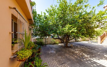Property slide 48