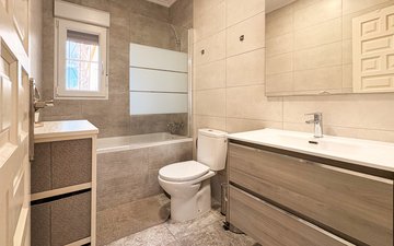 Property slide 40
