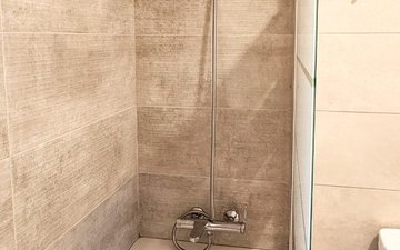Property slide 44