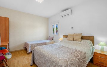 Property slide 9