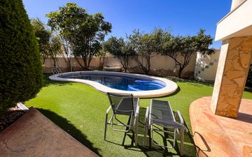Property slide 44