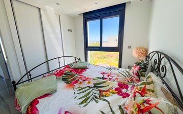 Property slide 32