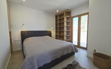 Property slide 21