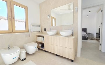 Property slide 30