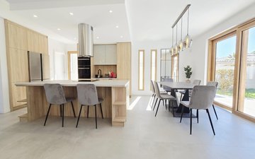 Property slide 10