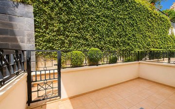 Property slide 18