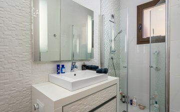 Property slide 25