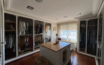 Property slide 21
