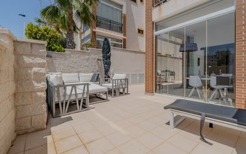 Property slide 32