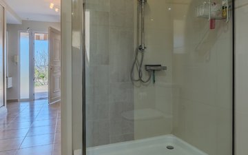 Property slide 16
