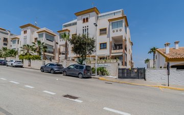 Property slide 32