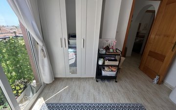 Property slide 32