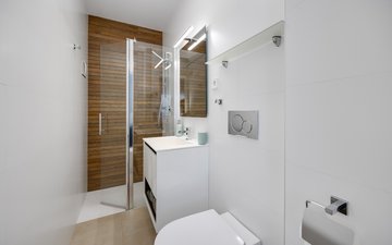 Property slide 16