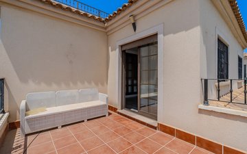 Property slide 32