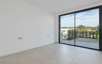 Property slide 31