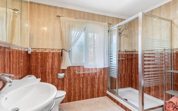 Property slide 35