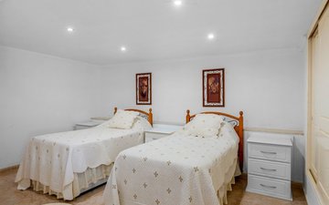 Property slide 48