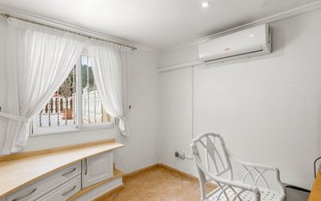 Property slide 50