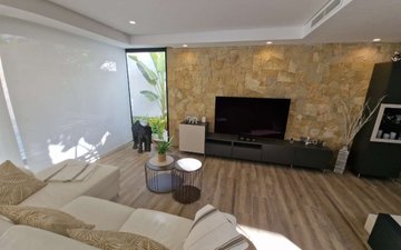 Property slide 9