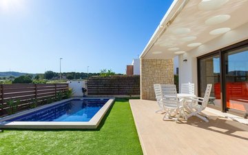Property slide 39