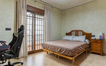 Property slide 18