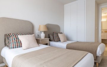 Property slide 20