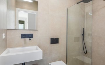 Property slide 22