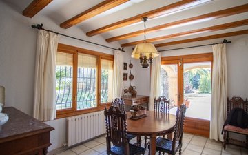Property slide 10