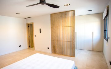Property slide 15
