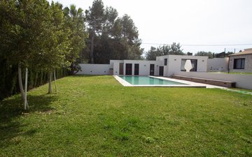 Property slide 22