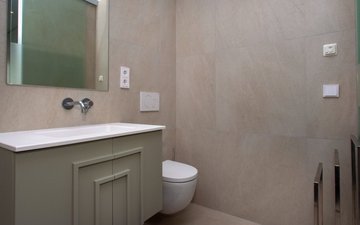 Property slide 32