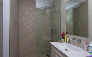Property slide 44