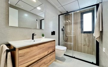 Property slide 32