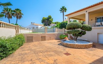 Property slide 19