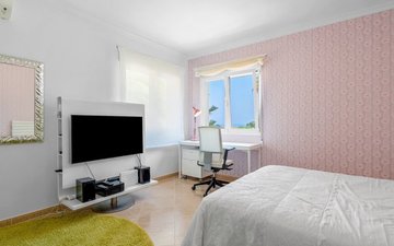 Property slide 44