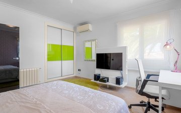 Property slide 46