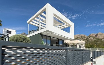 Property slide 18