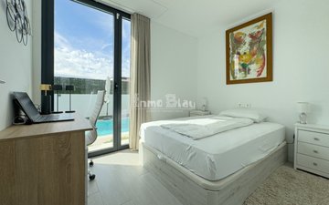 Property slide 20