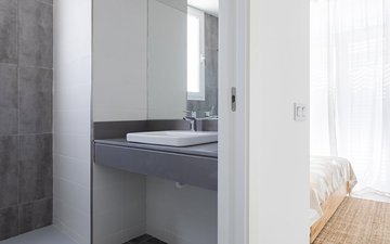 Property slide 25