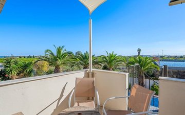 Property slide 10