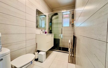 Property slide 10