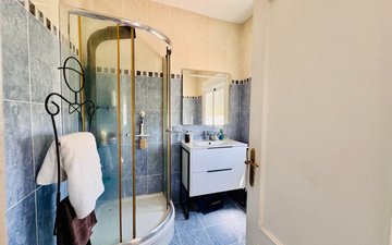 Property slide 14