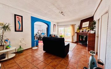 Property slide 17