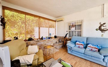 Property slide 25