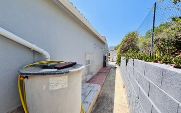 Property slide 32
