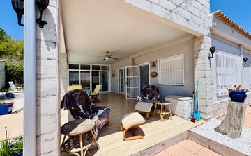Property slide 44