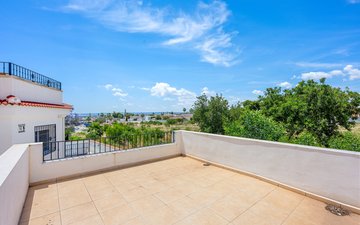 Property slide 32